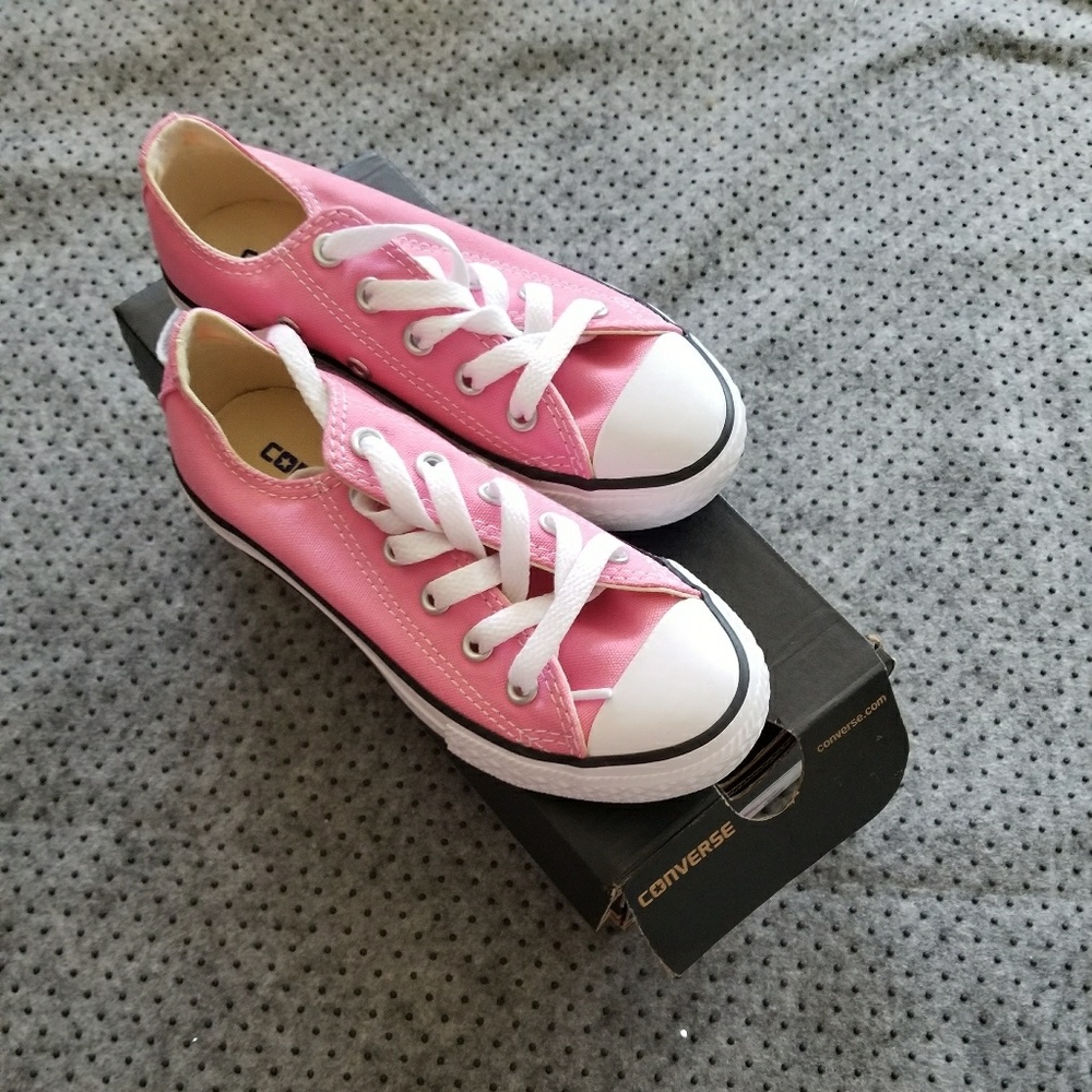 Youth girls Converse pink